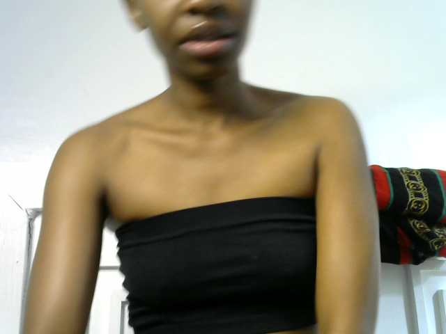 Juicygirl-1 live cam on BongaCams