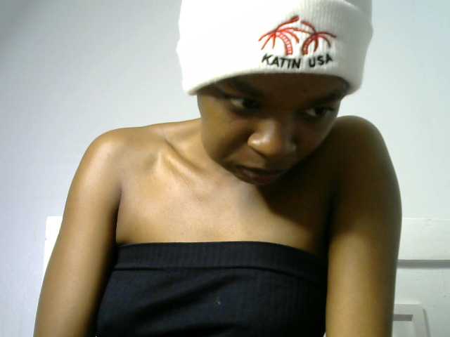 Juicygirl-1 live cam on BongaCams