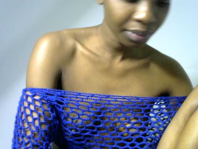 Juicygirl-1 live cam on BongaCams