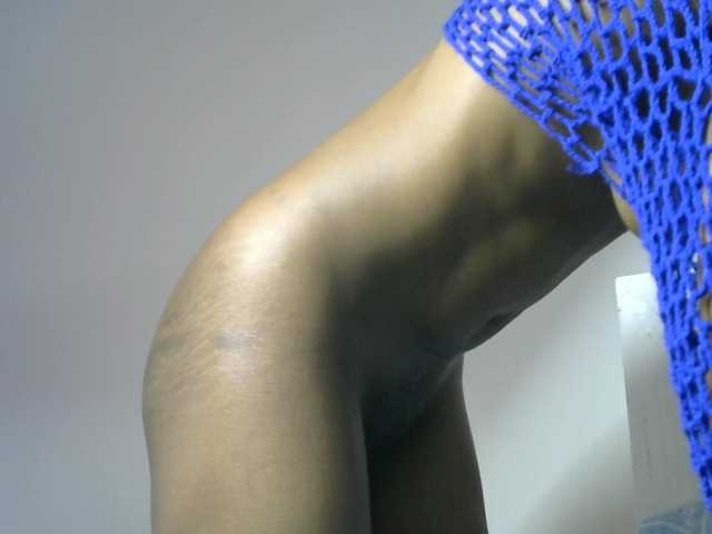 Juicygirl-1 live cam on BongaCams