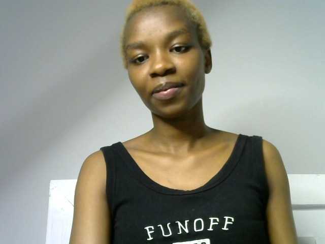 Juicygirl-1 live cam on BongaCams