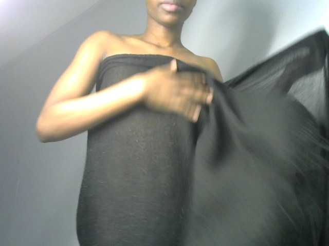 Juicygirl-1 live cam on BongaCams
