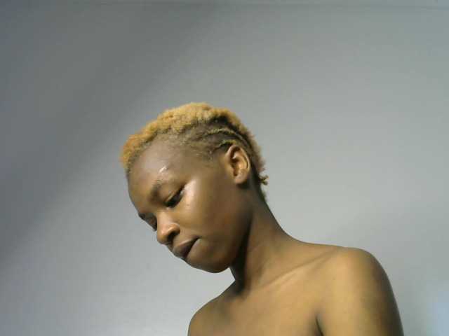Juicygirl-1 live cam on BongaCams