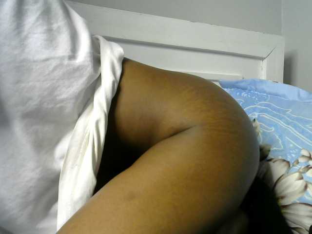 Juicygirl-1 live cam on BongaCams