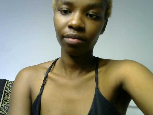 Juicygirl-1 live cam on BongaCams