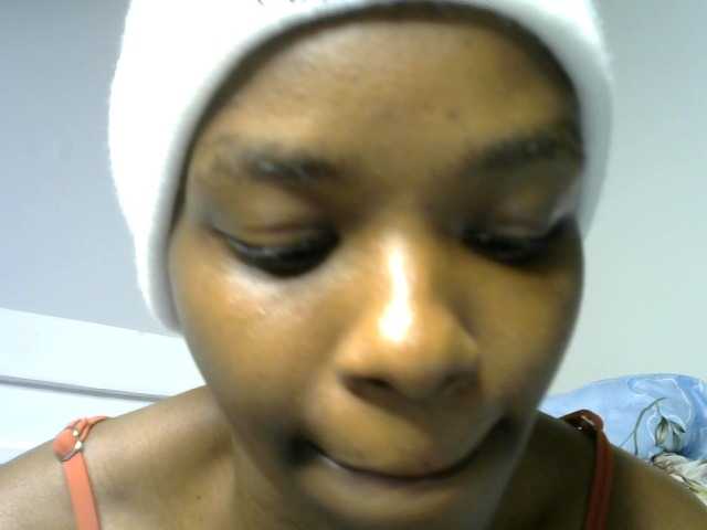 Juicygirl-1 live cam on BongaCams