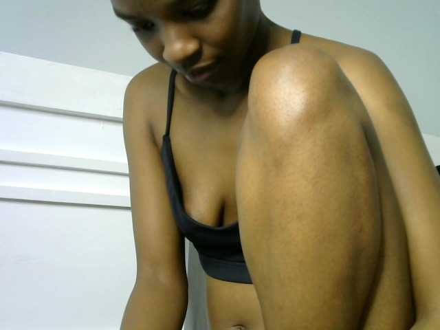 Juicygirl-1 live cam on BongaCams