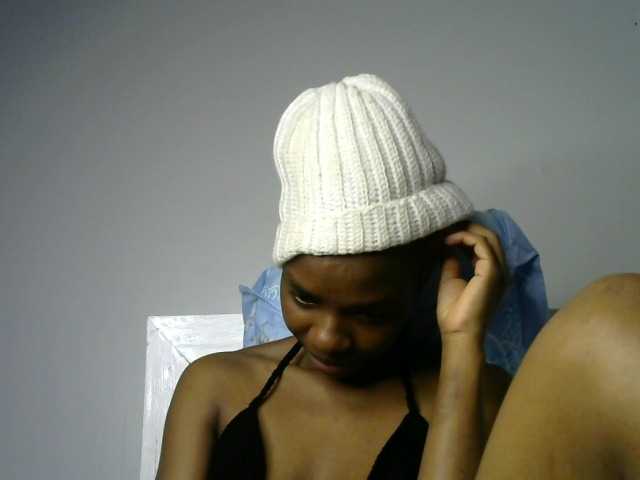 Juicygirl-1 live cam on BongaCams