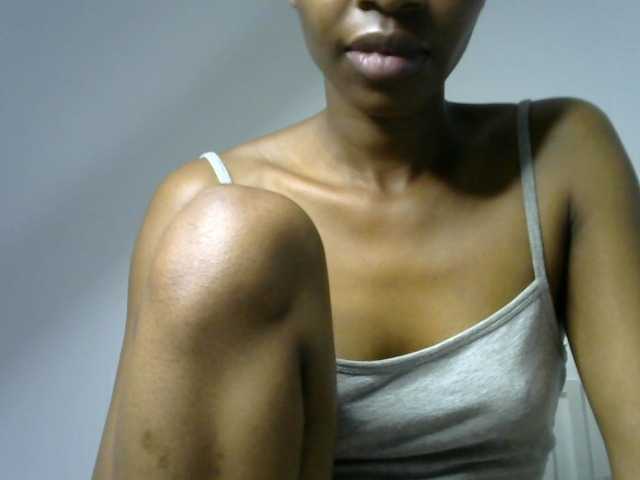 Juicygirl-1 live cam on BongaCams