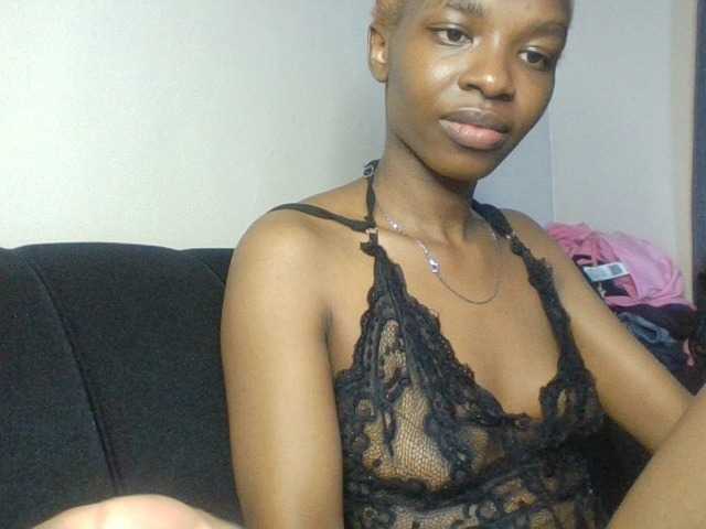 Juicygirl-1 live cam on BongaCams