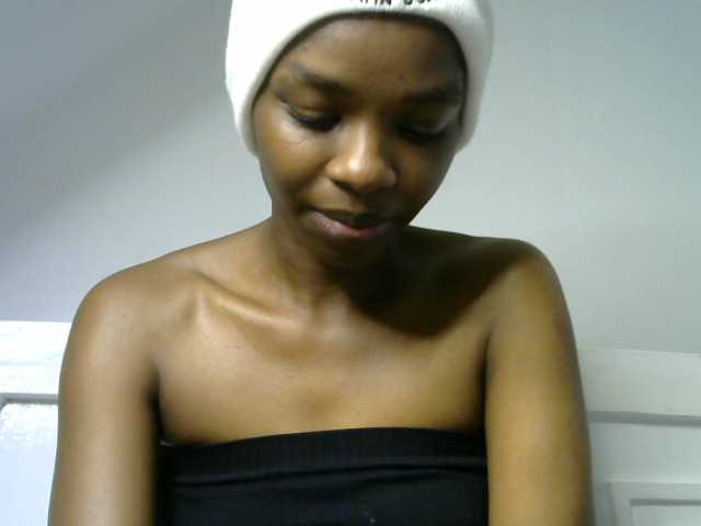 Juicygirl-1 live cam on BongaCams