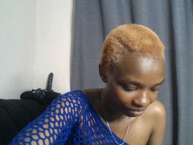 Juicygirl-1 live cam on BongaCams