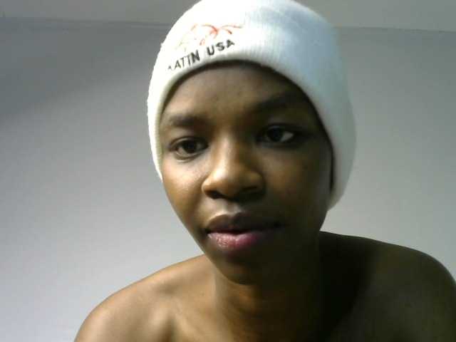 Juicygirl-1 live cam on BongaCams