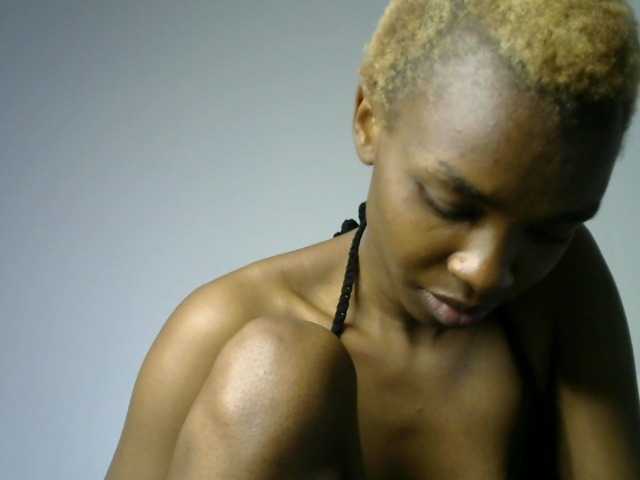 Juicygirl-1 live cam on BongaCams