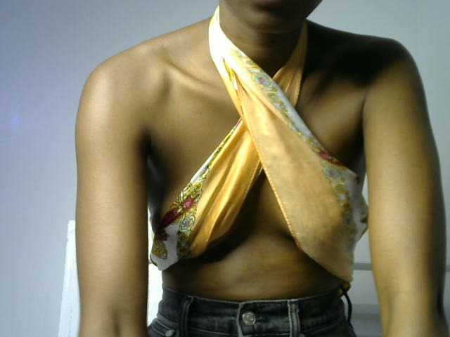Juicygirl-1 live cam on BongaCams