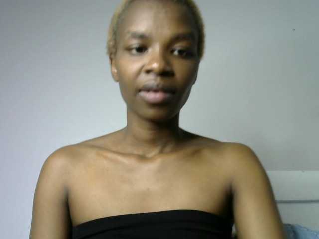 Juicygirl-1 live cam on BongaCams