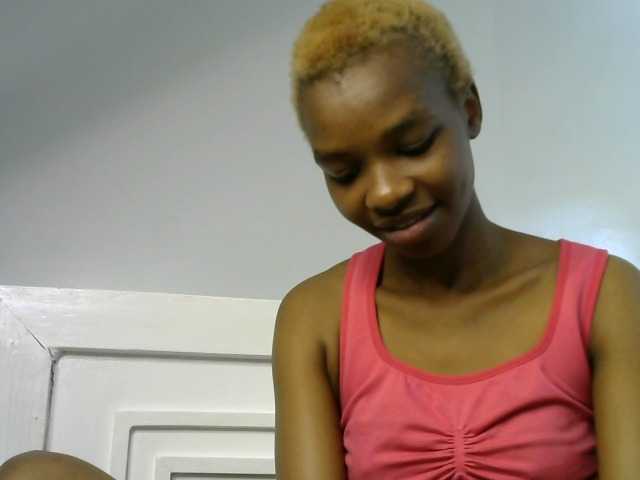 Juicygirl-1 live cam on BongaCams