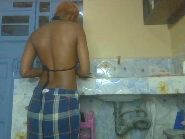 Juicygirl-1 live cam on BongaCams