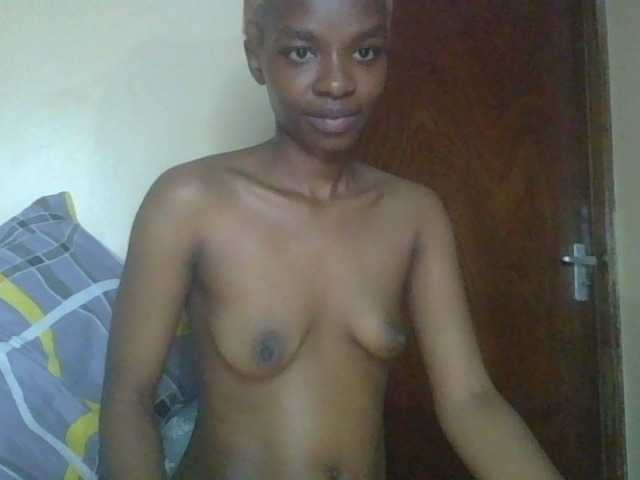 Juicygirl-1 live cam on BongaCams