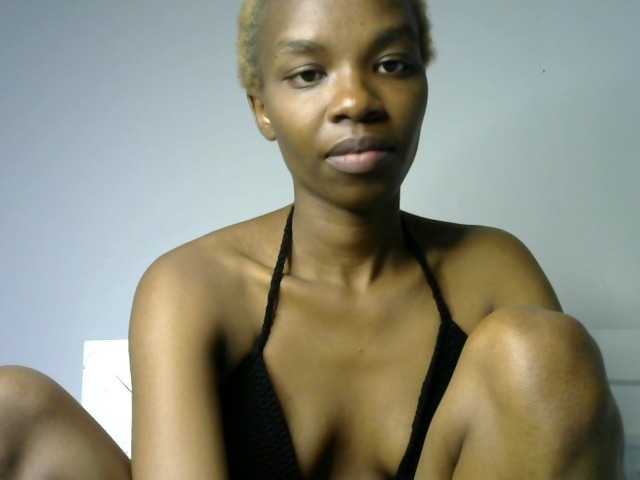Juicygirl-1 live cam on BongaCams