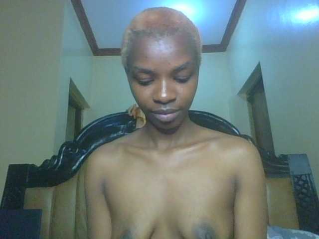Juicygirl-1 live cam on BongaCams