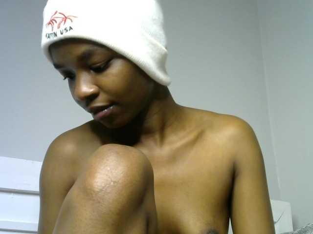 Juicygirl-1 live cam on BongaCams