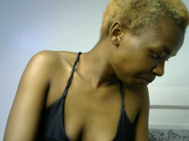 Juicygirl-1 live cam on BongaCams