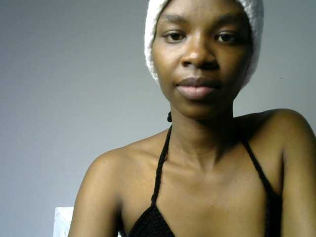 Juicygirl-1 live cam on BongaCams