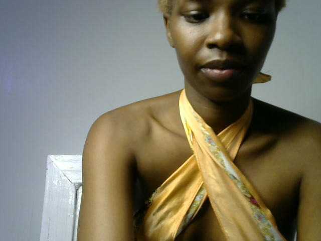 Juicygirl-1 live cam on BongaCams