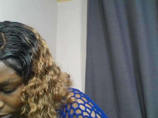 Juicygirl-1 live cam on BongaCams