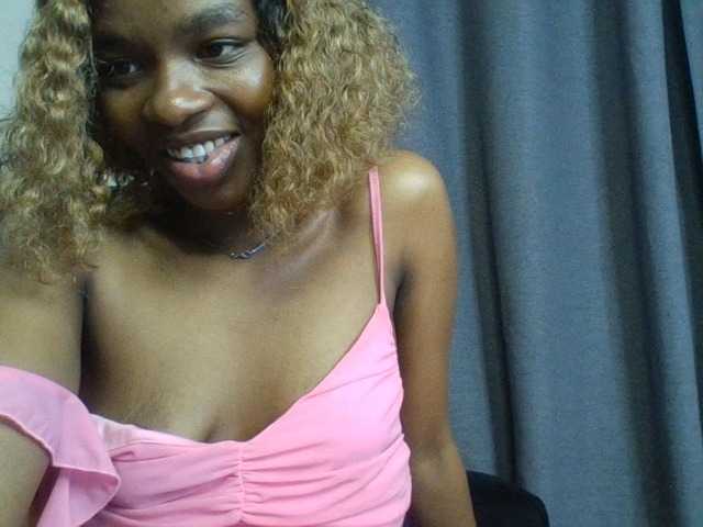 Juicygirl-1 live cam on BongaCams