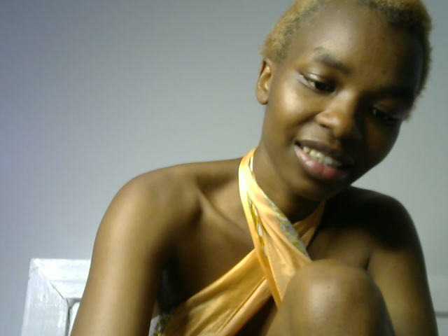 Juicygirl-1 live cam on BongaCams