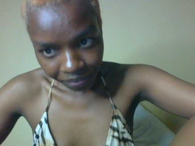 Juicygirl-1 live cam on BongaCams