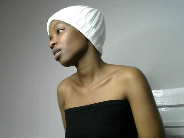 Juicygirl-1 live cam on BongaCams