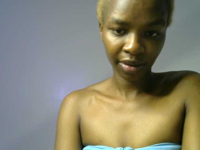 Juicygirl-1 live cam on BongaCams