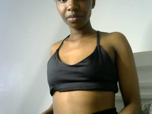 Juicygirl-1 live cam on BongaCams