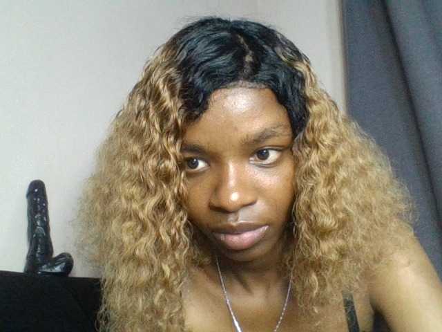 Juicygirl-1 live cam on BongaCams