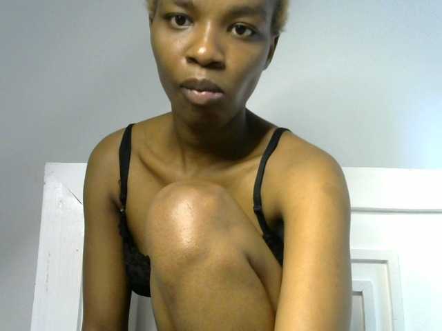 Juicygirl-1 live cam on BongaCams