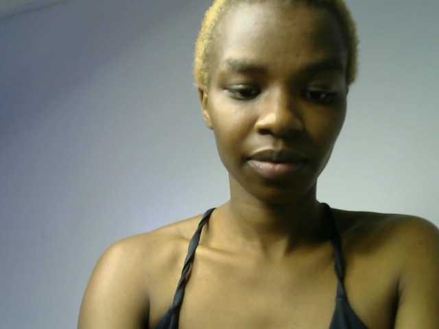 Juicygirl-1 live cam on BongaCams