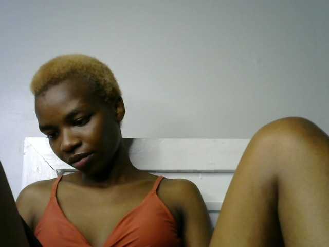 Juicygirl-1 live cam on BongaCams