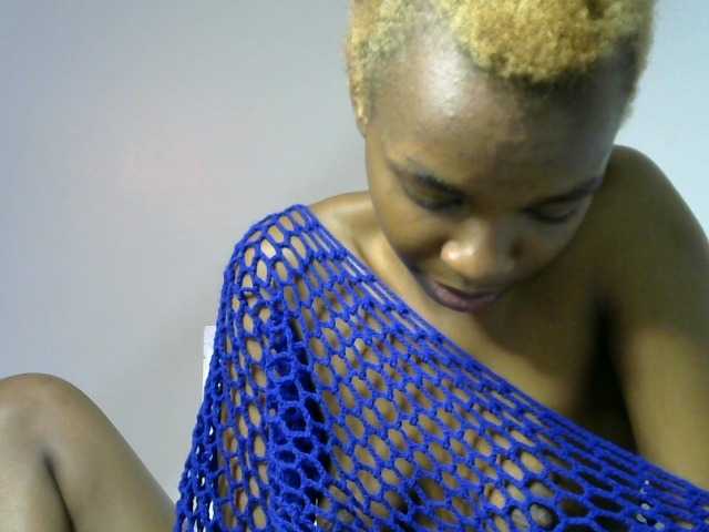 Juicygirl-1 live cam on BongaCams