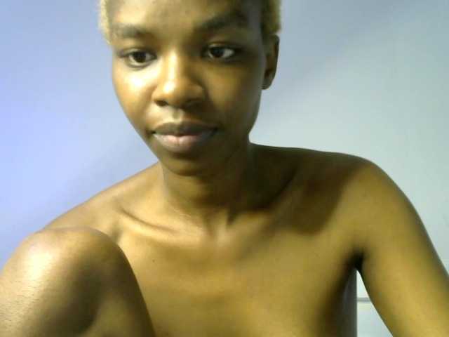 Juicygirl-1 live cam on BongaCams