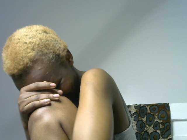 Juicygirl-1 live cam on BongaCams