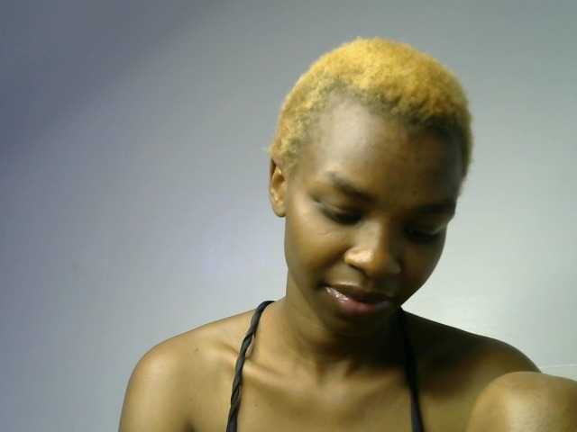 Juicygirl-1 live cam on BongaCams