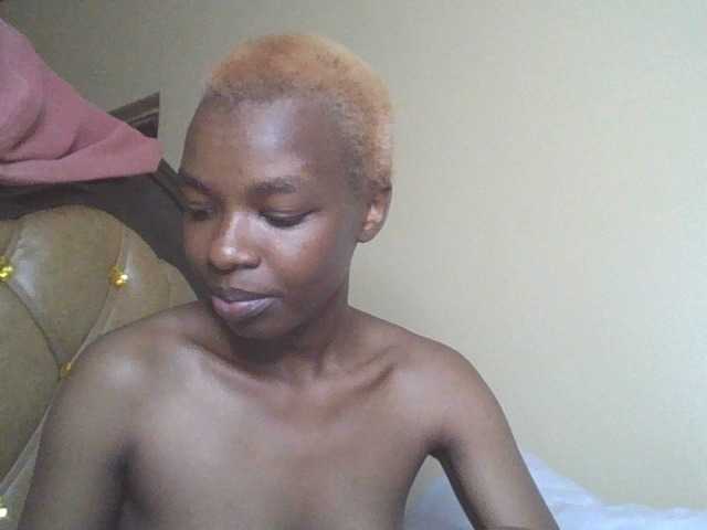 Juicygirl-1 live cam on BongaCams