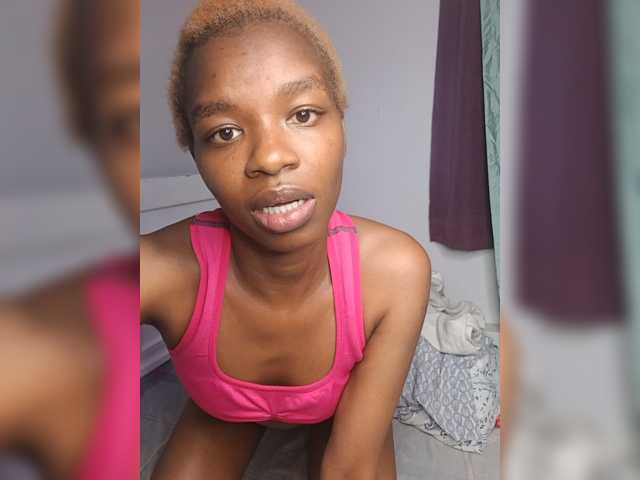 Juicygirl-1 live cam on BongaCams