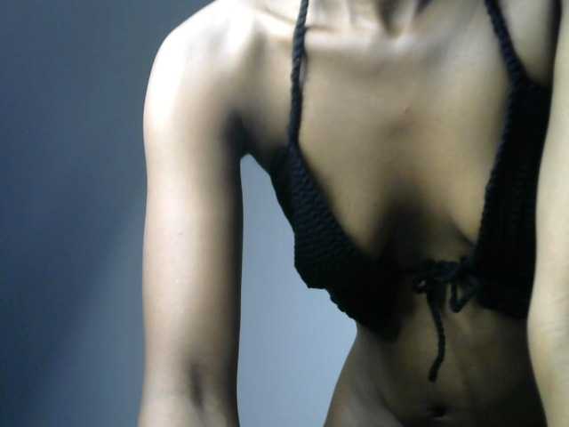 Juicygirl-1 live cam on BongaCams