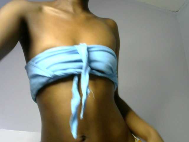 Juicygirl-1 live cam on BongaCams