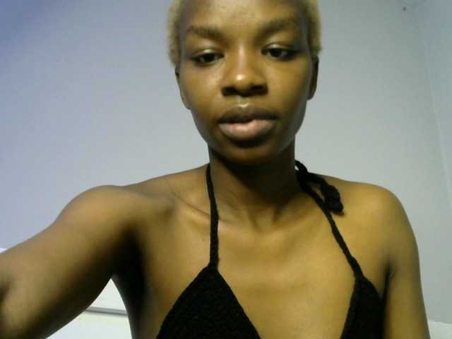 Juicygirl-1 live cam on BongaCams