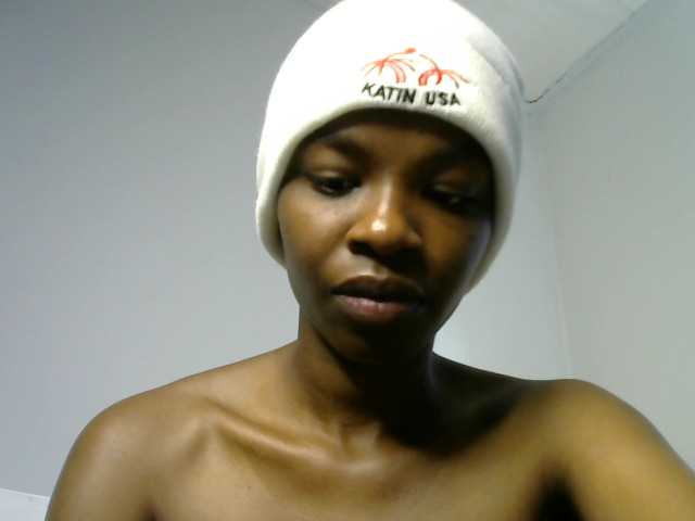 Juicygirl-1 live cam on BongaCams